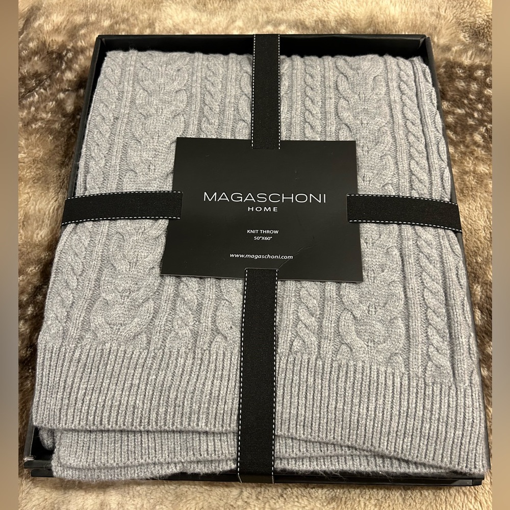 Magaschoni Home Cable Knit Sweater Gray Heather Throw Blanket 50" X 60"